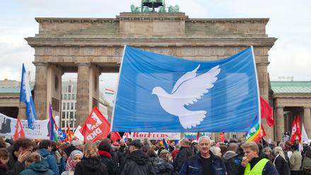 Über 5000 Menschen kamen zur Demonstration für Frieden und gegen Nato-Einsätze. 