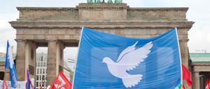 Über 5000 Menschen kamen zur Demonstration für Frieden und gegen Nato-Einsätze. 