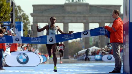 Der Sieg kennt keine Farbe. Der Äthiopier Kenenisa Bekele gewann im September den Berlin-Marathon. 
