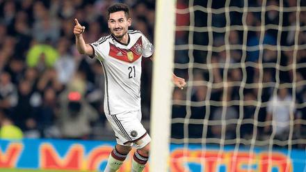 Der letzte Jubel. Vor über einem Jahr, im September 2015, erzielte Ilkay Gündogan sein bisher letztes Auswahltor. Es war der Treffer zum 3:2-Sieg im EM-Qualifikationsspiel im Hampton Park zu Glasgow gegen Schottland. 