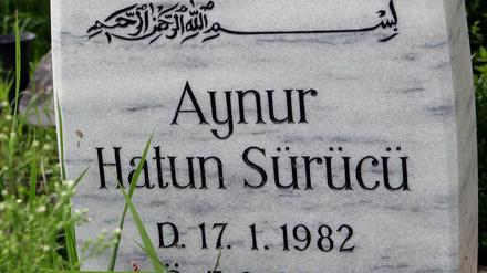Gewaltsamer Tod. Vor mehr als elf Jahren wurde Hatun Sürücü von ihrem jüngsten Bruder erschossen. Ihre älteren Brüder müssen sich jetzt in Istanbul vor Gericht verantworten.