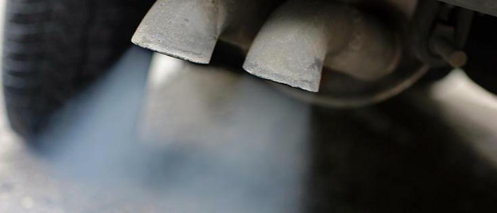 Dieselabgase stinken und belasten die Gesundheit.