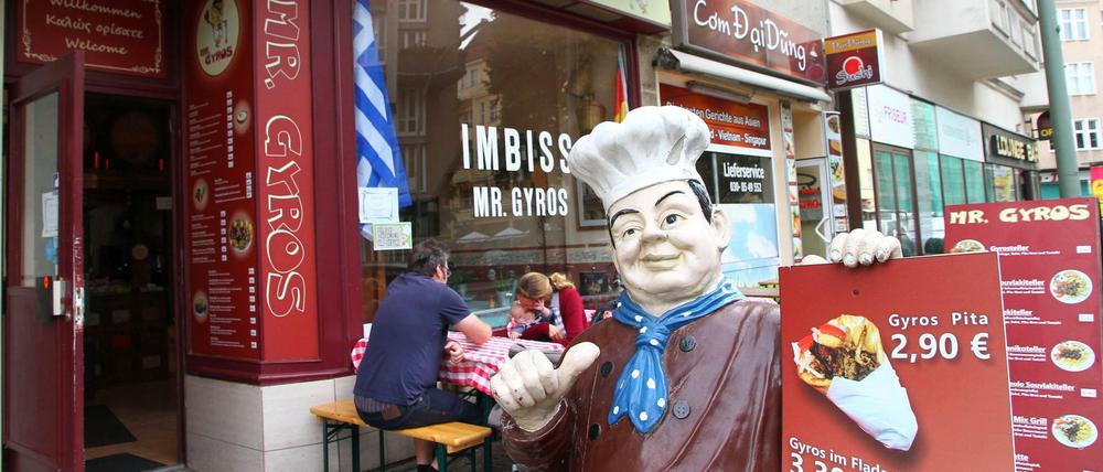 Einst war der Grieche um die Ecke die Heimat intellektueller Diskussionen. Heute locken oft eher einfache Gyros-Stände.
