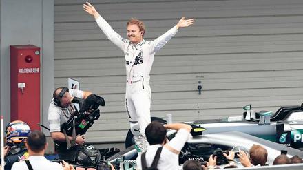 Der Kronprinz hält Hof. Nach dem Sieg in Suzuka spricht wenig gegen einen neuen Weltmeister Nico Rosberg. 
