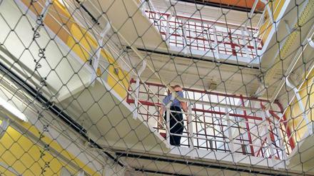 Undurchsichtige Vorgänge. In Tegel soll es JVA-Bedienstete geben, die es mit den Vorschriften nicht so genau nehmen. 