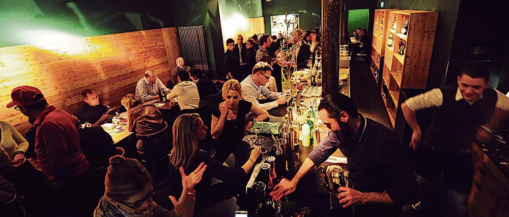 Im Frankfurter Bahnhofsviertel etabliert sich immer mehr Trendgastronomie. Ein beliebter Treffpunkt ist die Bar "Walon &amp; Rosetti".