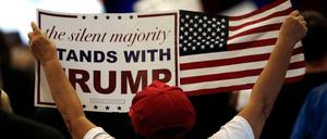 Noch hat Donald Trump Unterstützer, aber die werden vor allem in den Reihen der Parteikollegen und Spender immer weniger.