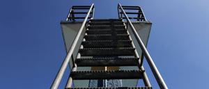 Bereit für den Sprung? Der Weg empor erscheint endlos.