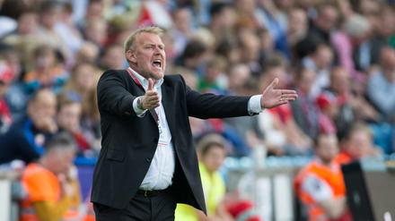 Aserbaidschans Trainer Robert Prosinecki.