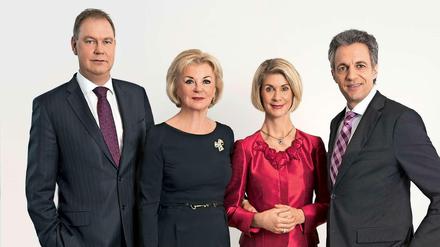 Stehen der Stiftung vor: Aart de Geus, Liz Mohn, Brigitte Mohn, Jörg Dräger (von links).