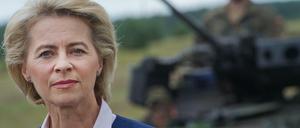 Bundesverteidigungsministerin Ursula von der Leyen (CDU) bei einem Besuch der Panzergrenadierbrigade 41 "Vorpommern" in Torgelow.