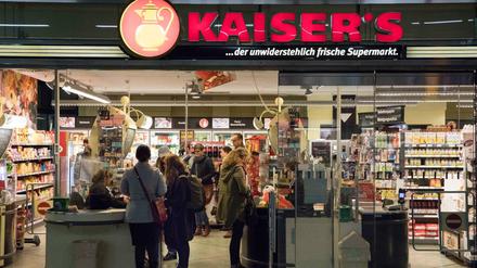 Zentrale Lage: In der Kaiser's-Filiale im Hauptbahnhof ist viel los, doch das trifft nicht auf alle der gut 120 Berliner Läden zu.