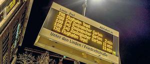 Wieder da. Der TXL-Bus hält Unter den Linden – wie bis zum Sommer.