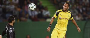 Gelupft. Pierre-Emerick Aubameyang trifft zum 1:0 für Dortmund.