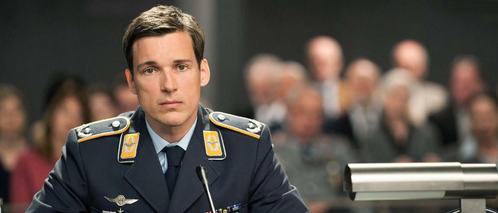 Freispruch durch die Zuschauer: Der Angeklagte Pilot Lars Koch (Florian David Fitz)