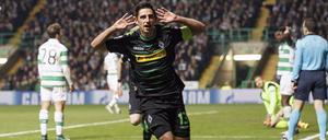 Ich kann gar nichts hören! Lars Stindl dreht nach seinem Führungstor zum 1:0 jubelnd ab. Da verstummte es selbst im sonst so stimmungsvollen Celtic Park.