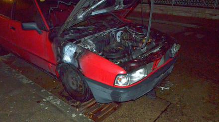 Rechter Brandanschlag in Rudow? Das Auto gehört einer Mitarbeiterin der Falken.