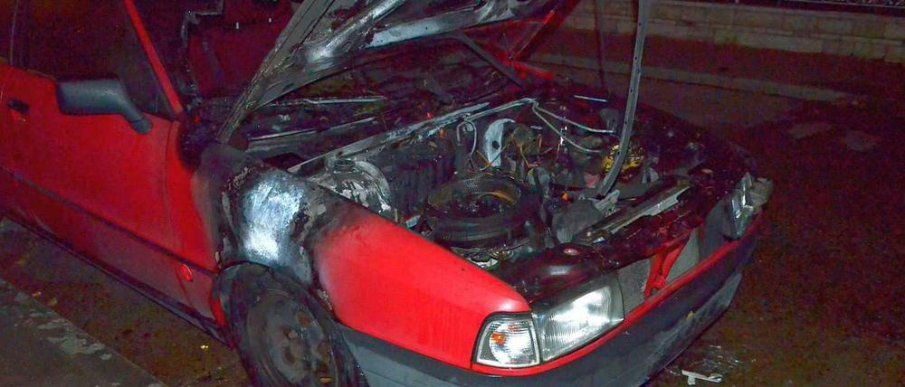 Rechter Brandanschlag in Rudow? Das Auto gehört einer Mitarbeiterin der Falken.