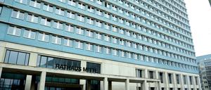 Schön ist es nicht, die Grünen wollen trotzdem rein. Das Rathaus von Berlin Mitte.