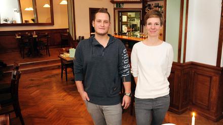 Das Team von Joynes Kitchen in der Mommsenstraße. Tim De Mattia und Lucia Schmalstieg freuen sich auf Besuch.