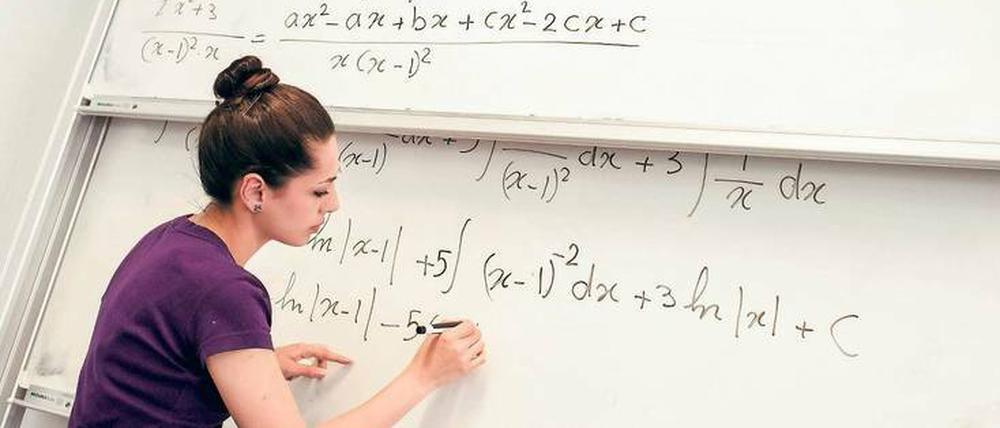 Rechenschwäche. Es sei an den Studierenden „vorbeidoziert“ worden, schrieb eine Studentin dem Tagesspiegel.