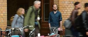 Hier angezogen. Stefan Mesch ist Autor und Journalist. Er lebt in Berlin.