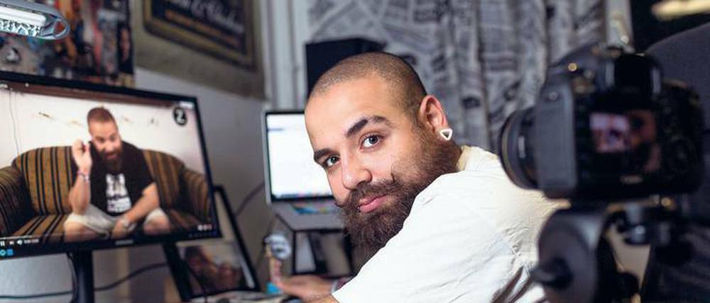 Seit drei Jahren lebt Firas Alshater in Berlin. Jetzt hat er ein Buch über sein Leben geschrieben: mit 25.