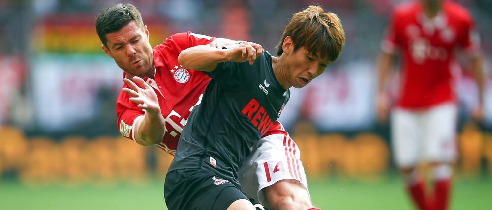 Der bleibt. Osako (rechts), nicht der teure Spanier aus München hinten (Alonso) 