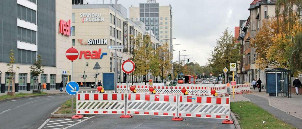 Nichts geht mehr seit gut einer Woche auf dem Brunsbütteler Damm.