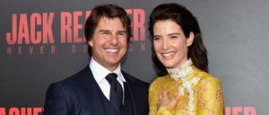 Schick in Schale. Tom Cruise and Cobie Smulders waren vor ein paar Tagen Gäste einer Voraufführung von "Jack Reacher" in Louisiana.