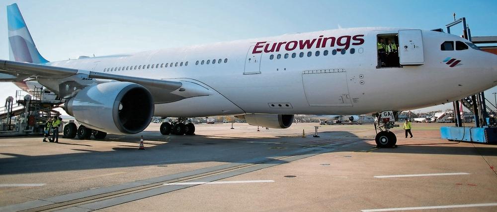 Der Lufthansa-Tochter drohen Streiks. Ein A 330 der Eurowings.