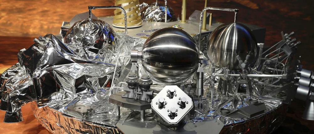 Heile Welt. Ein Modell des EDM-Landemoduls "Schiaparelli". Die reale Sonde ist hart aufgeschlagen.