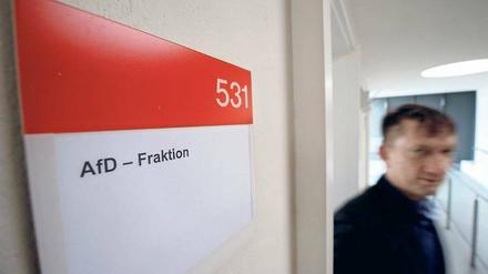 Einzug ins Parlament: Die AfD begutachtete am Dienstag ihre neuen Fraktionsräume, auch Parteisprecher Ronald Gläser war dabei.