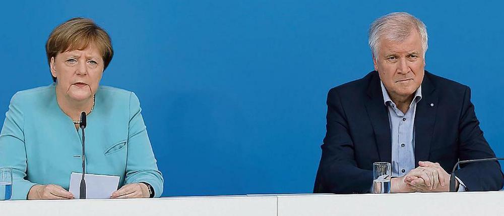Für Bundeskanzlerin Angela Merkel (CDU) und der bayerische Ministerpräsident Horst Seehofer (CSU) könnte das Obergrenzenthema langsam in den Hintergrund rücken.