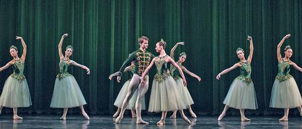 Auf die Spitze. Die Petition „Rettet das Staatsballett“ zählt bereits rund 18 500 Unterschriften. Und das Ensemble steht offenbar geschlossen dahinter.