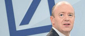Unter Druck. Konzernchef John Cryan gibt sich alle Mühe, das Misstrauen gegenüber der Deutschen Bank abzubauen. 