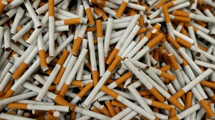 Es wird zwar immer weniger geraucht in westlichen Ländern, doch das Geschäft mit den Kippen ist unverändert profitabel.