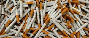 Es wird zwar immer weniger geraucht in westlichen Ländern, doch das Geschäft mit den Kippen ist unverändert profitabel.