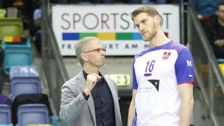 Trainer Michael Warm (l.) und Christian Dünnes. 