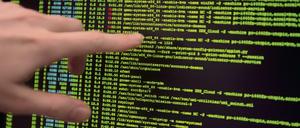 Angriff aus der Waschmaschine? Im Internet der Dinge werden Milliarden technischer Geräte vernetzt. Das birgt auch Gefahren für die Internet-Sicherheit, wie der jüngste Hackerangriff zeigte. 