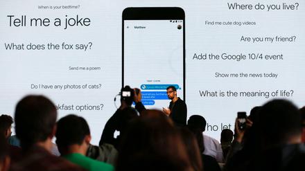 Google-Chef Sundar Pichai stellte das Pixel-Handy selbst vor. 