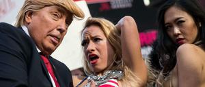 So sieht er sich gern, auch wenn er's nicht ist: Anti-Trump-Demo in New York