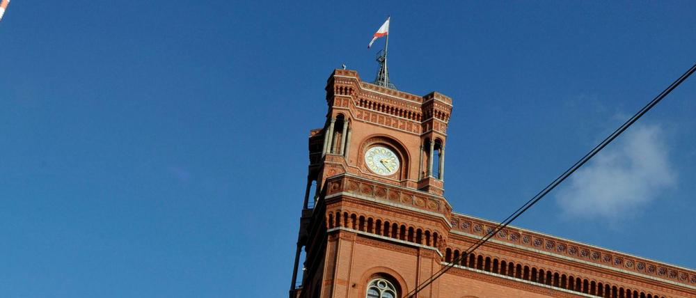 Im Roten Rathaus in Berlin-Mitte wird es jetzt richtig spannend. Denn es geht um die Senatoren-Posten.