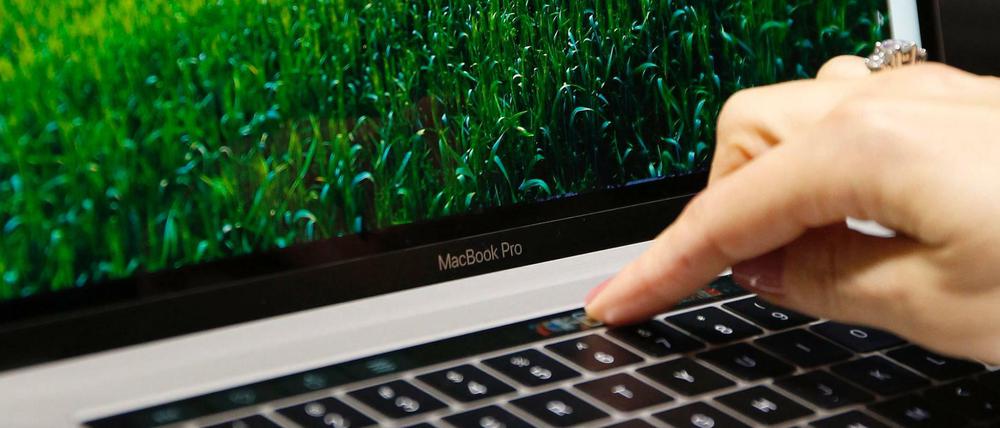 Touch-Pad statt Tasten: Beim neuen MacBook Pro wurde eine neue Bedienleiste eingefügt.