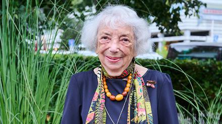 Kurz vor dem 100. Geburtstag. Ehrenbürgerin Margot Friedländer besuchte im August den Garten des Schlosspark Theaters Berlin. 