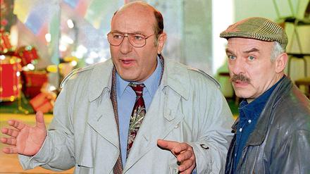 17 Jahre lang ermittelten Manfred Krug (links) als Kommissar Paul Stoever und Charles Brauer als Peter Brockmöller im ARD-"Tatort". Ihre Einsätze waren ebenso beliebt wie heutzutage die Münsteraner Episoden mit Jan Josef Liefers und Axel Prahl.