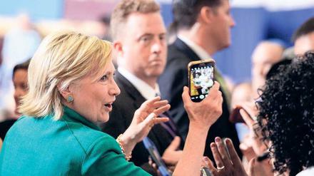 Keine Wahl ohne Social Media. Jeder vierte Unterstützer-Tweet zu Hillary Clinton ist gefaked, bei Trump ist es jeder dritte. 