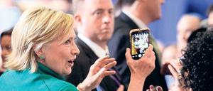 Keine Wahl ohne Social Media. Jeder vierte Unterstützer-Tweet zu Hillary Clinton ist gefaked, bei Trump ist es jeder dritte. 