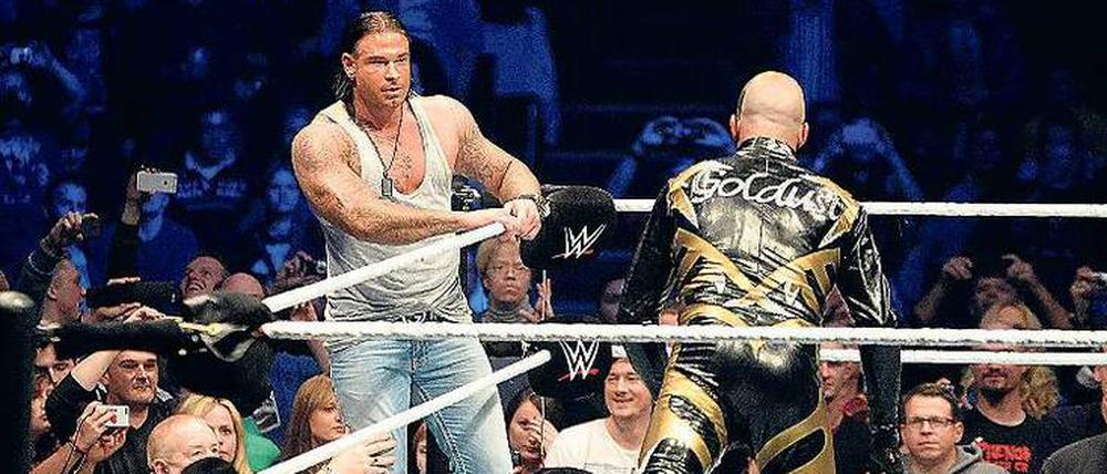 Jetzt aber. 2014 betrat Tim Wiese schon mal den Ring, schlug aber nicht zu. 