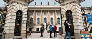An Berliner Unis wie der HU sollen künftig mehr Studenten auch einen Abschluss machen. 